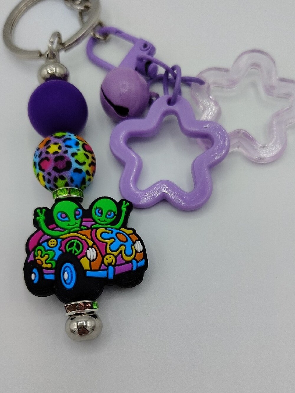 Handcrafted Y2K Purple Alien Car Star Keychain & Bag Charm - Picture 2 of 3